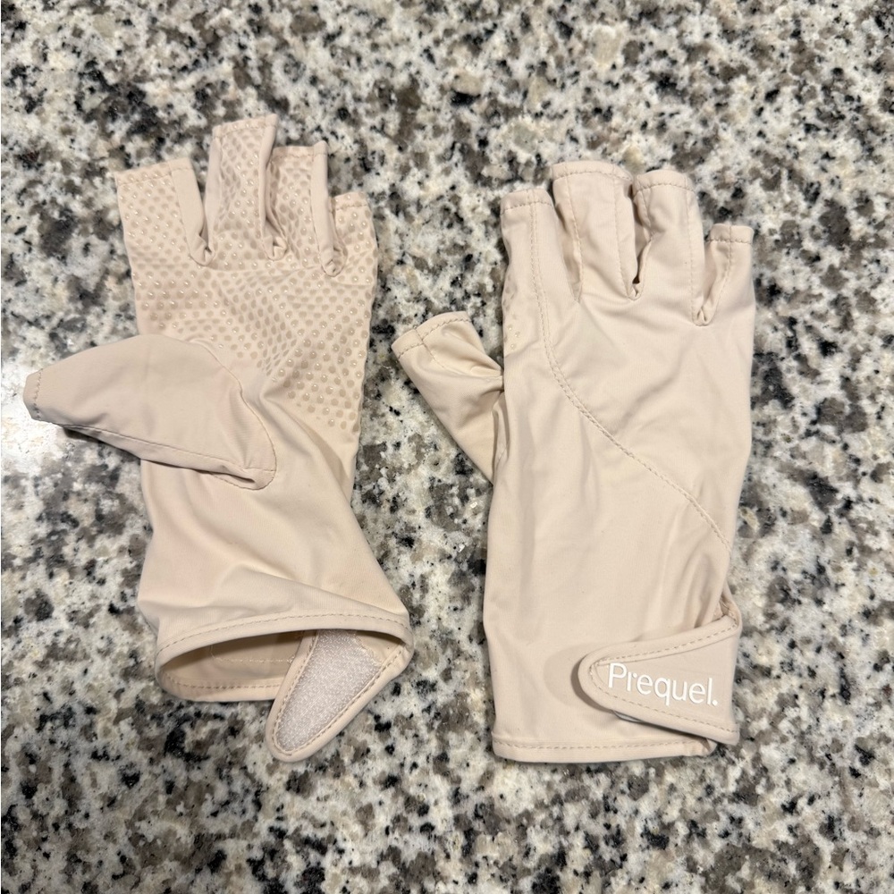 Prequel UPF Gloves